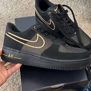 ⛔️SOLD⛔️ NIKE Air Force 1 ‘07